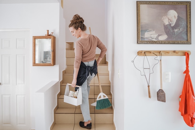 House Cleaning Services Breakdown: Dusting, Vacuuming, and Sanitizing Explained